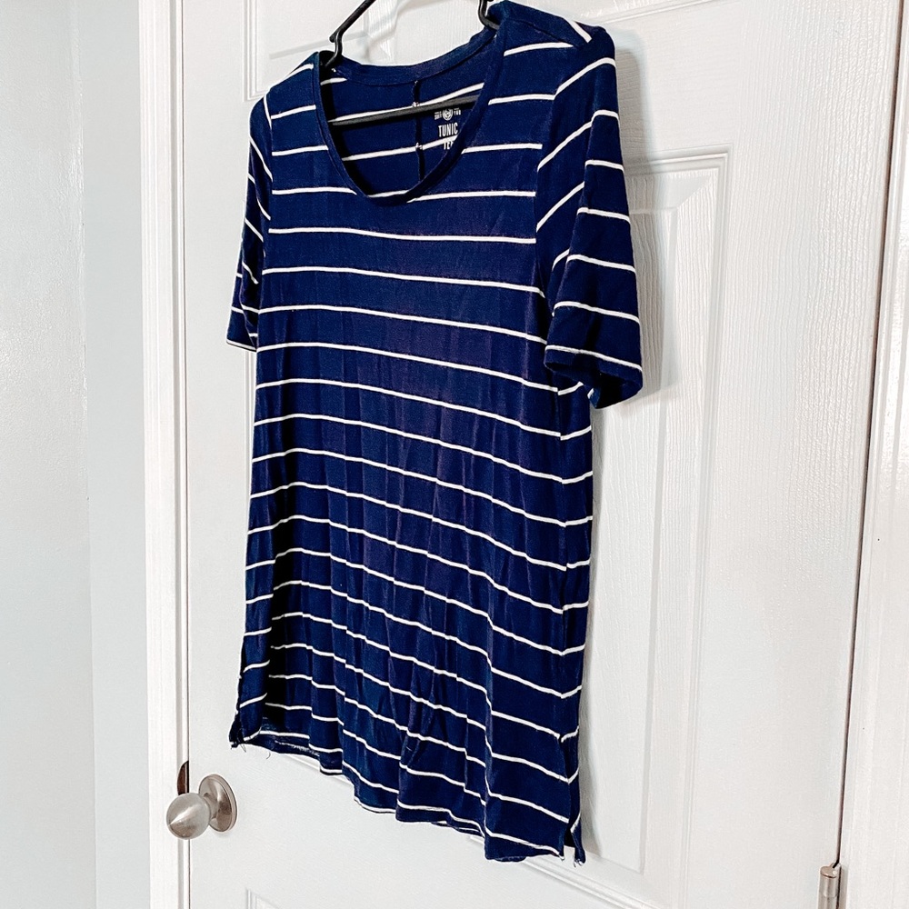 Navy & striped tunic top.